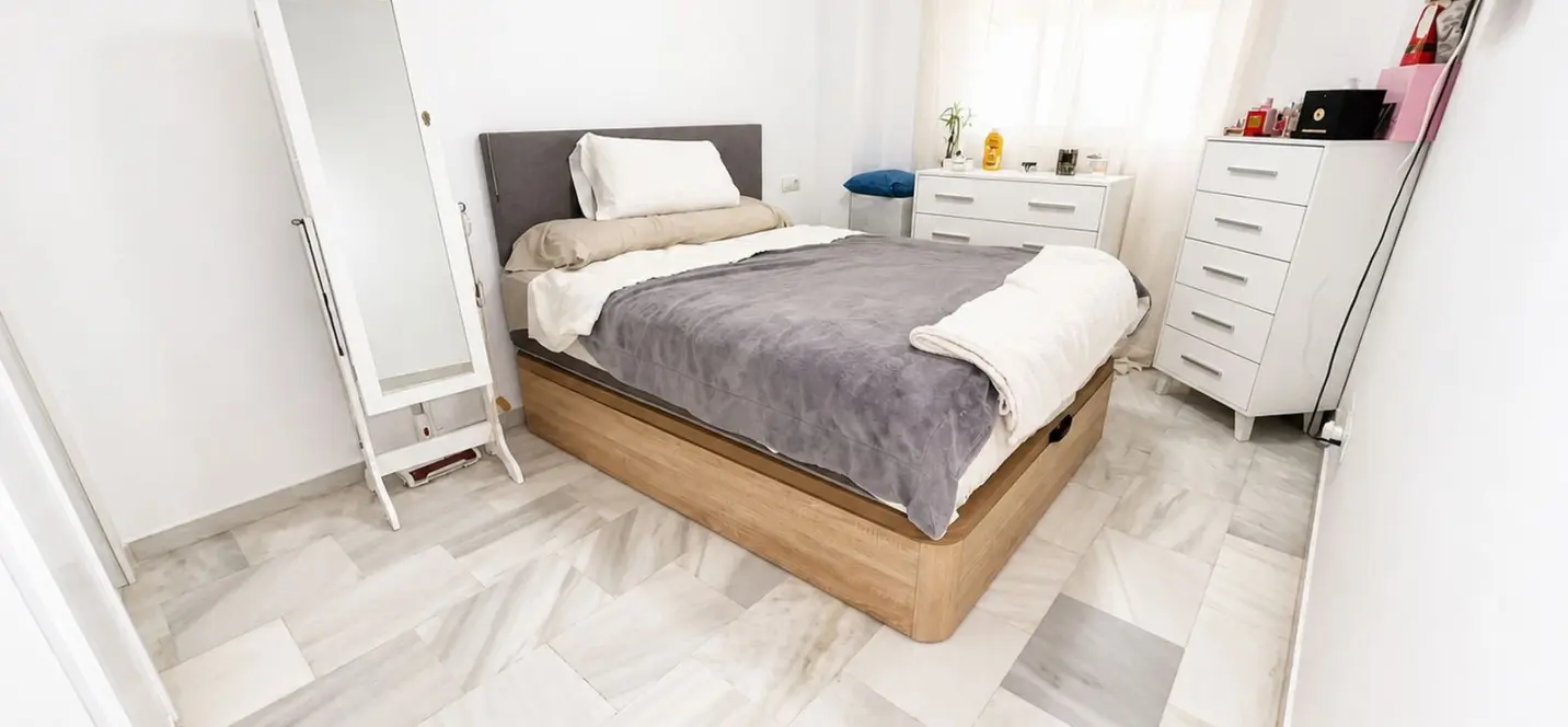 Продажа апартаментов на первом этаже в Casares 0