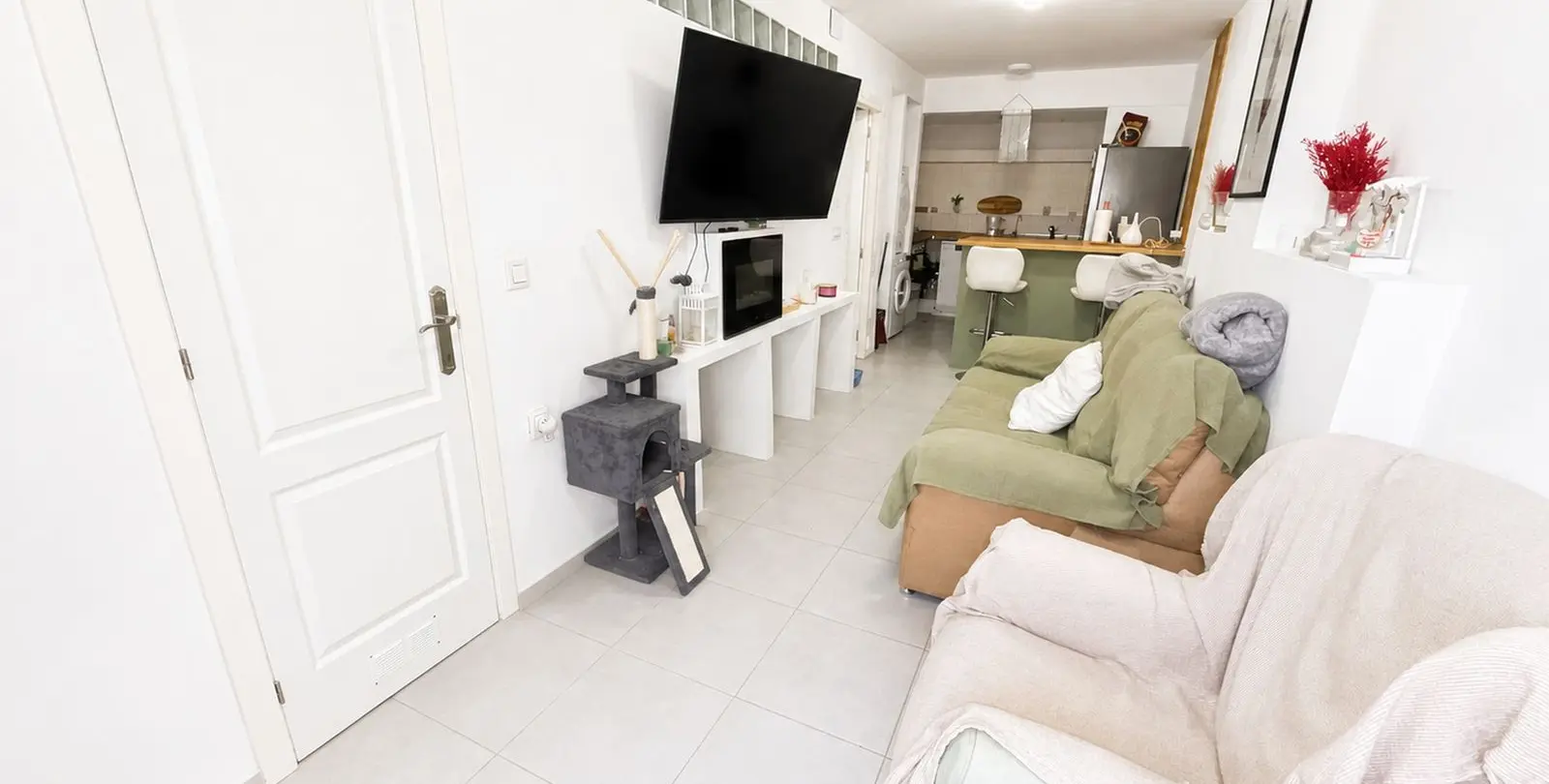 Sale of ground floor apartment in Casares 14