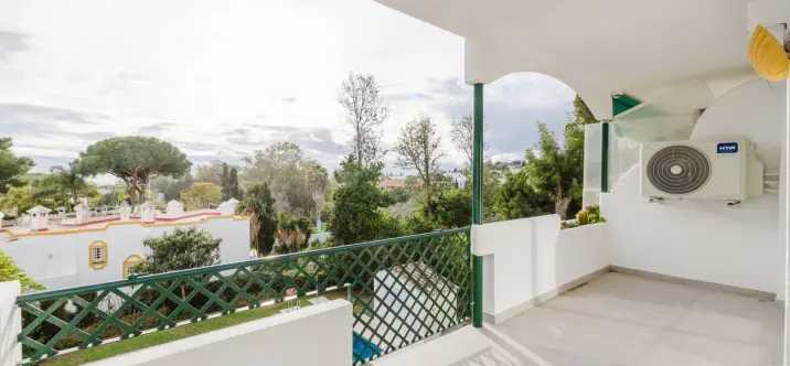 Venta de apartamento en planta media en Artola 1