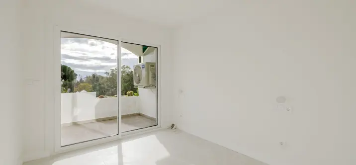 Venta de apartamento en planta media en Artola 4