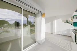 Image 4 thumb