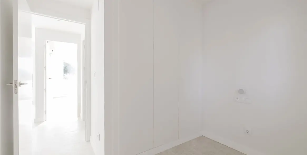 Sale of middle floor apartment in Artola 17