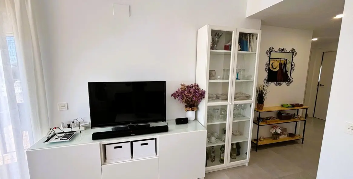 Sale of middle floor apartment in La Cala de Mijas 10