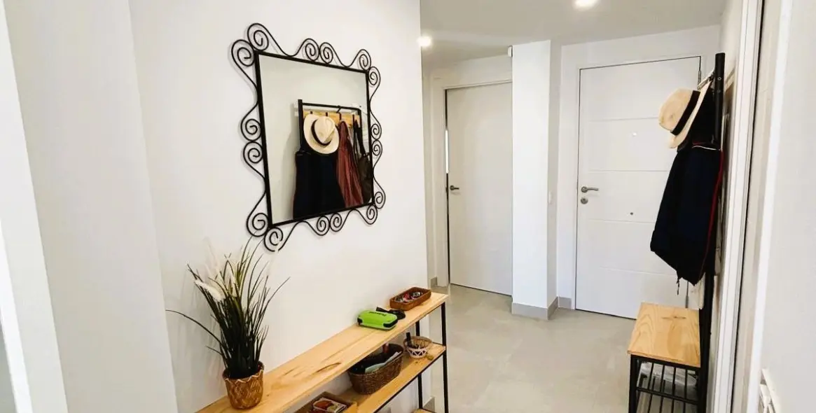 Sale of middle floor apartment in La Cala de Mijas 11
