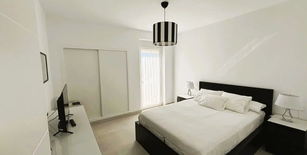 Sale of middle floor apartment in La Cala de Mijas 13