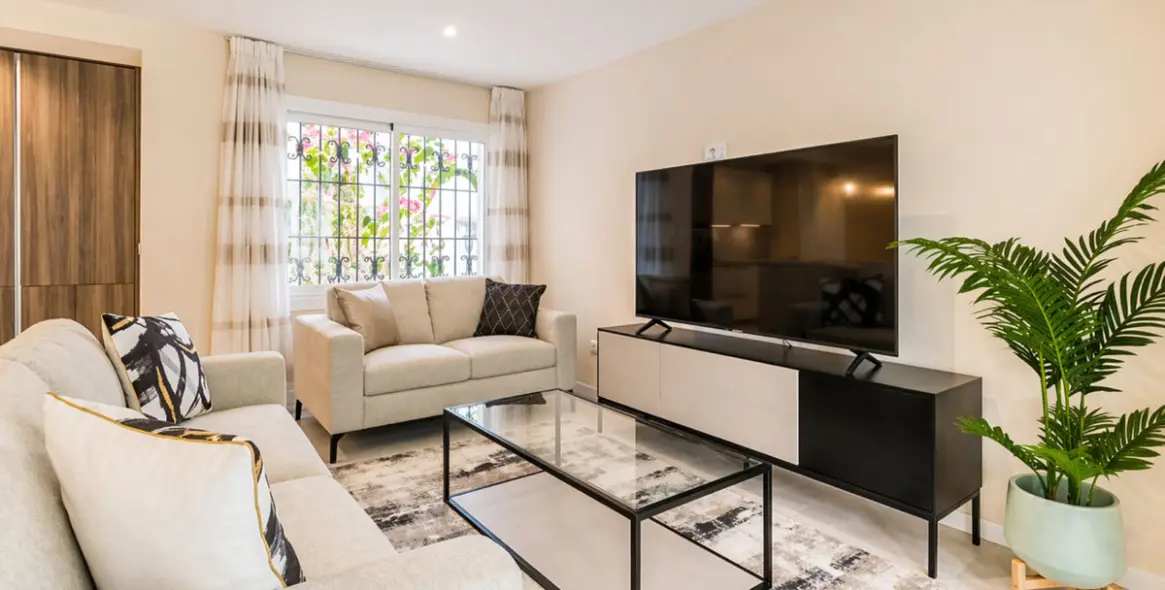 Продажа апартаментов на первом этаже в El Paraiso 5