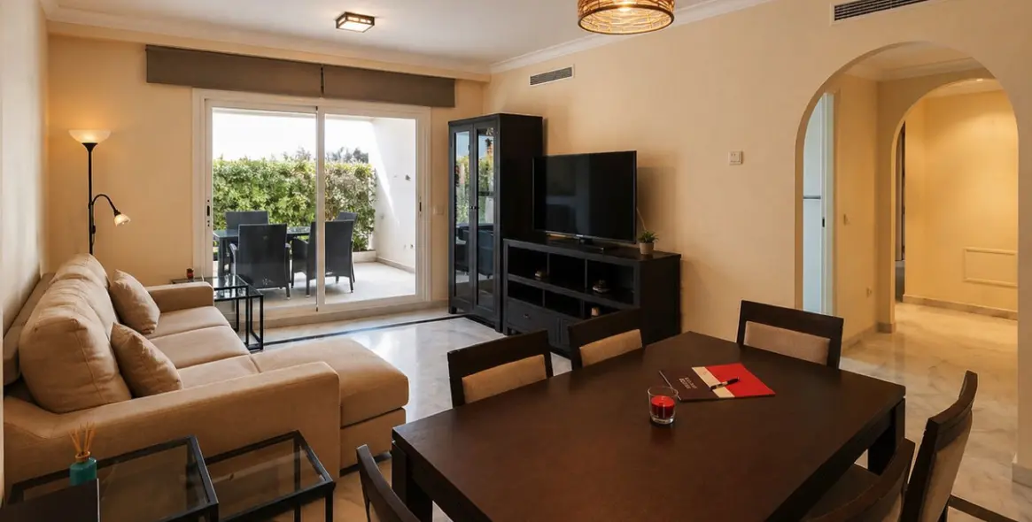 Sale of ground floor apartment in Nueva Andalucía 8