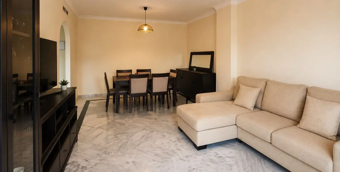 Sale of ground floor apartment in Nueva Andalucía 9