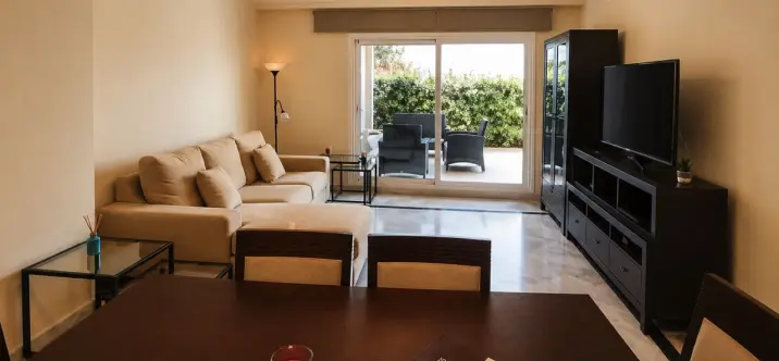 Sale of ground floor apartment in Nueva Andalucía 4