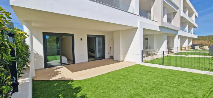 Sale of ground floor apartment in La Cala de Mijas 1