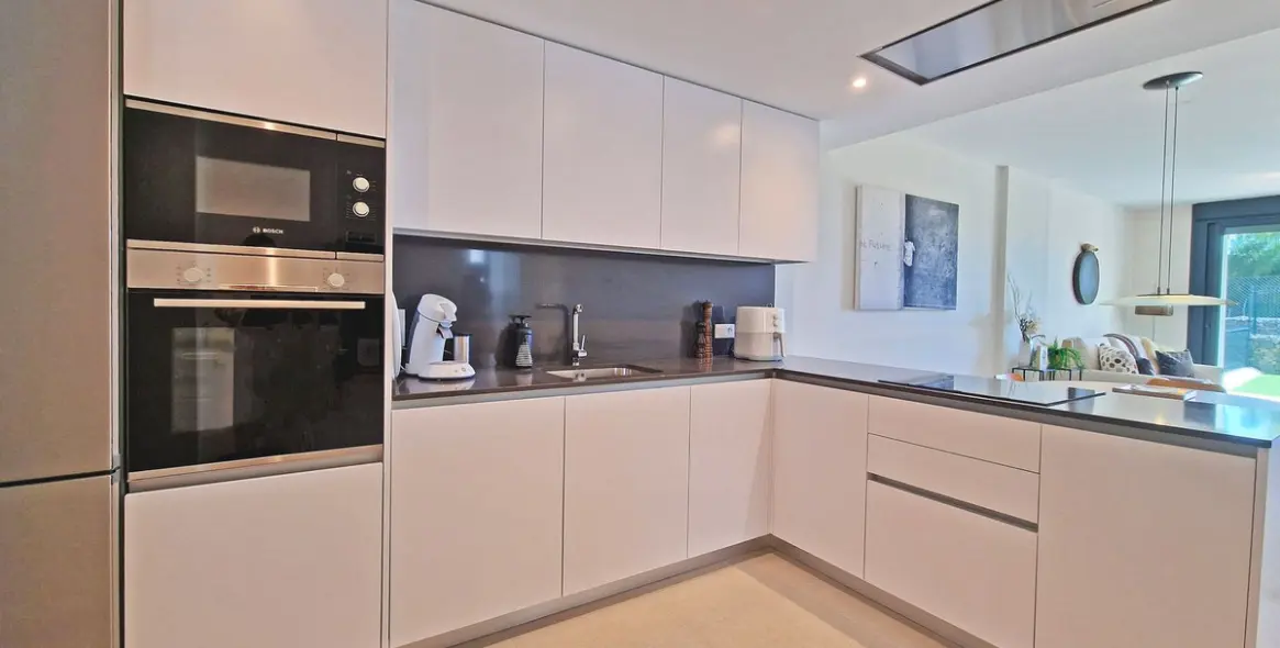 Sale of ground floor apartment in La Cala de Mijas 4