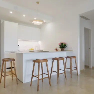 Sale of middle floor apartment in El Faro