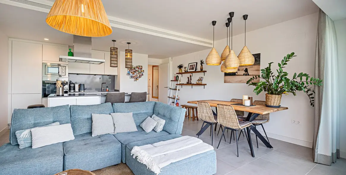 Sale of middle floor apartment in Selwo 3
