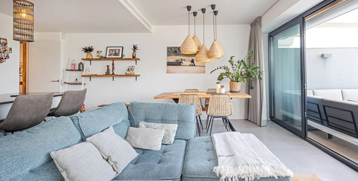 Sale of middle floor apartment in Selwo 4
