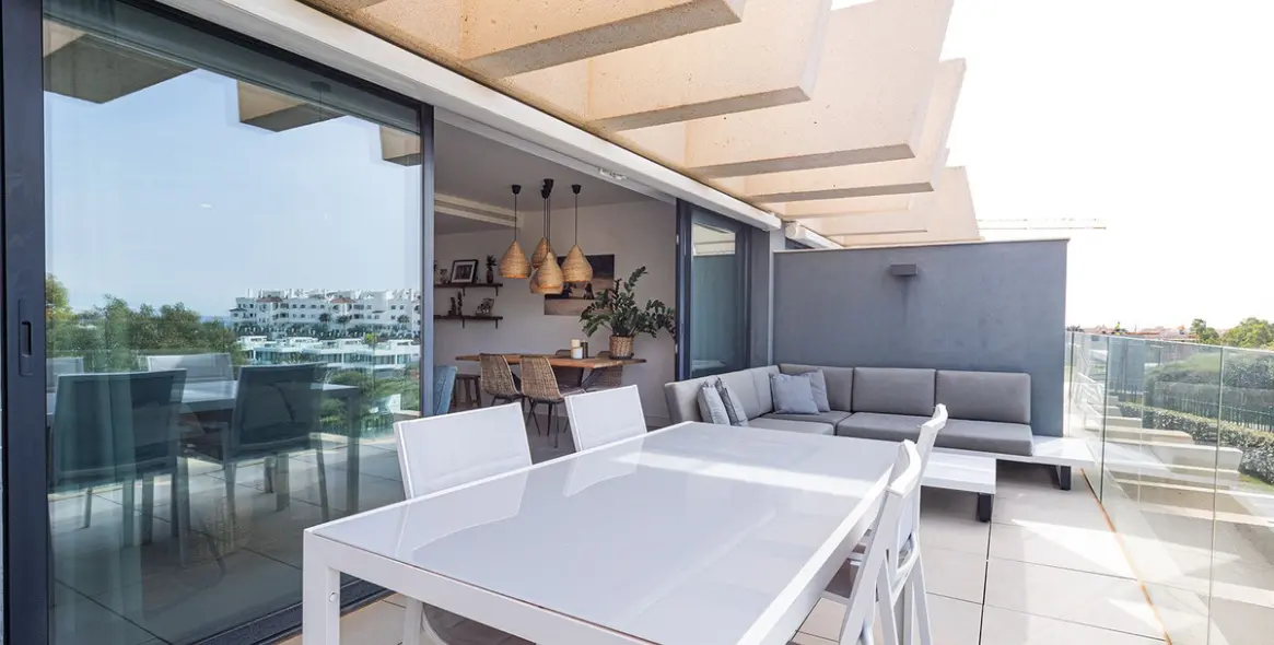 Sale of middle floor apartment in Selwo 20
