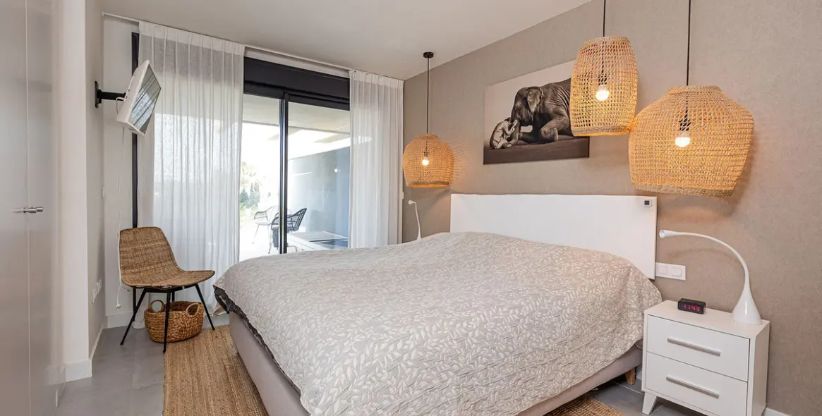 Sale of middle floor apartment in Selwo 22