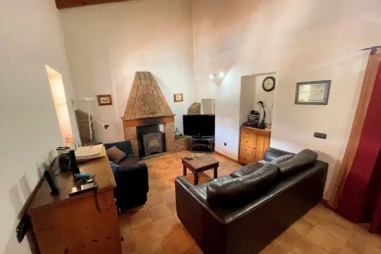 Image 6 thumb