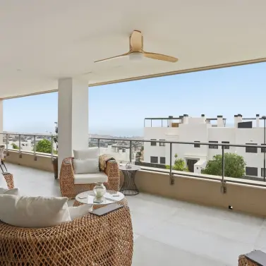 Продажа апартаментов на среднем этаже в Benalmadena