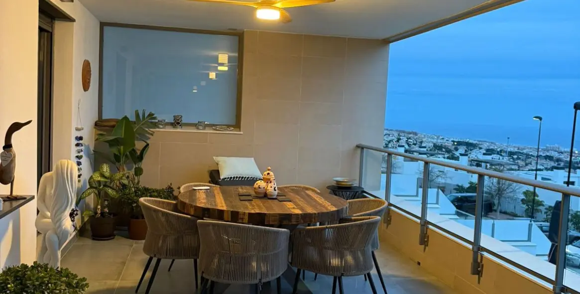 Sale of middle floor apartment in Benalmadena 28