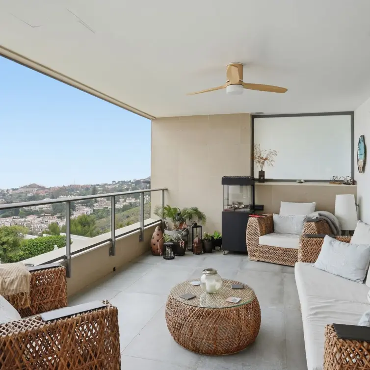Sale of middle floor apartment in Benalmadena