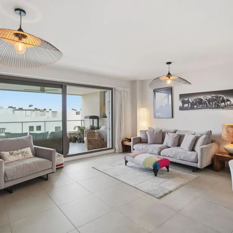 Sale of middle floor apartment in Benalmadena