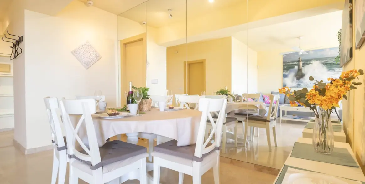 Venta de apartamento en planta media en Marbesa 3