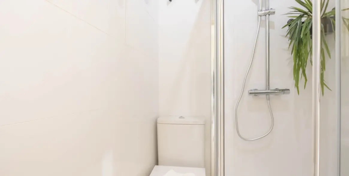Venta de apartamento en planta media en Marbesa 9