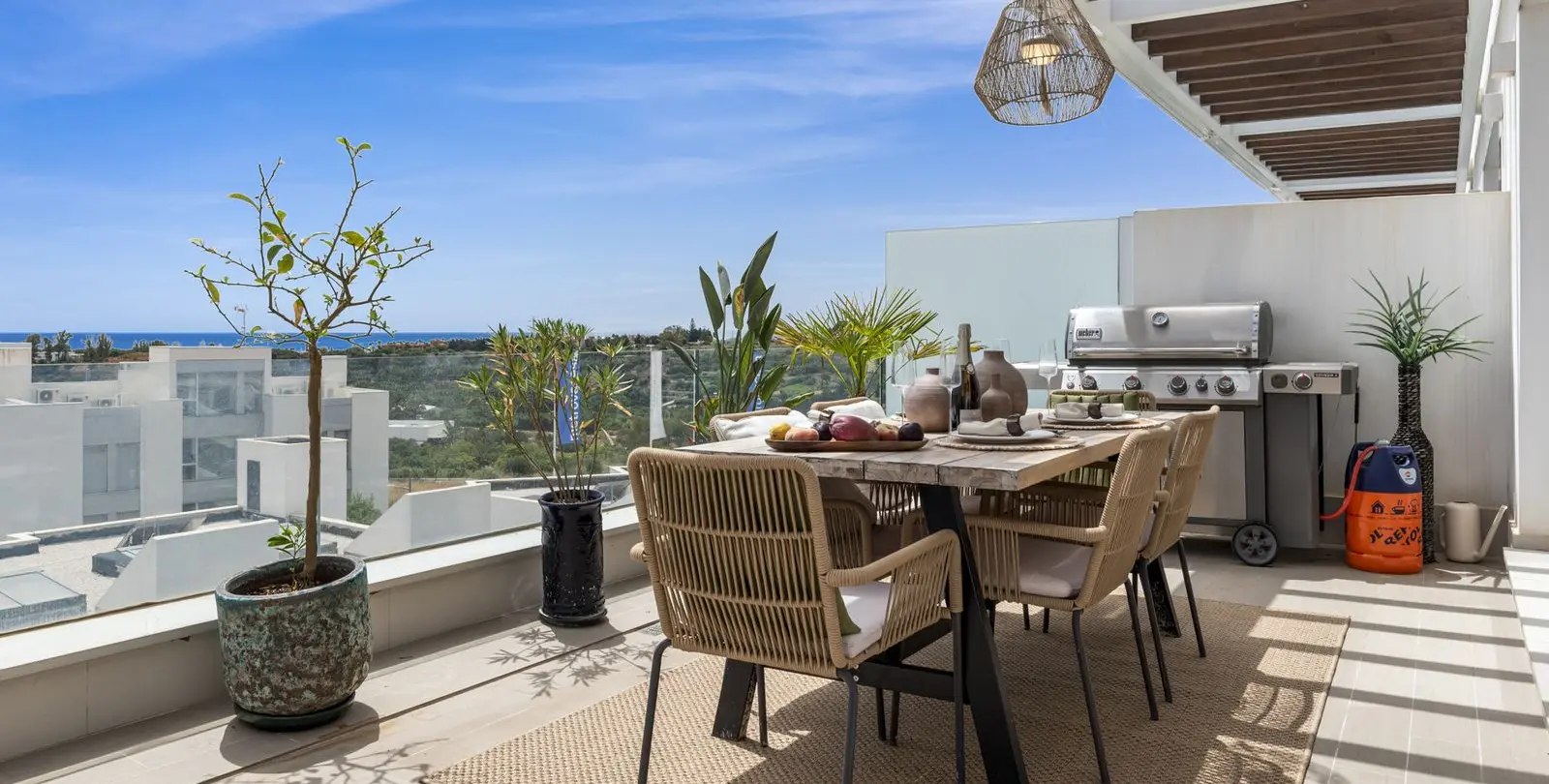 Sale of penthouse in Cancelada 2