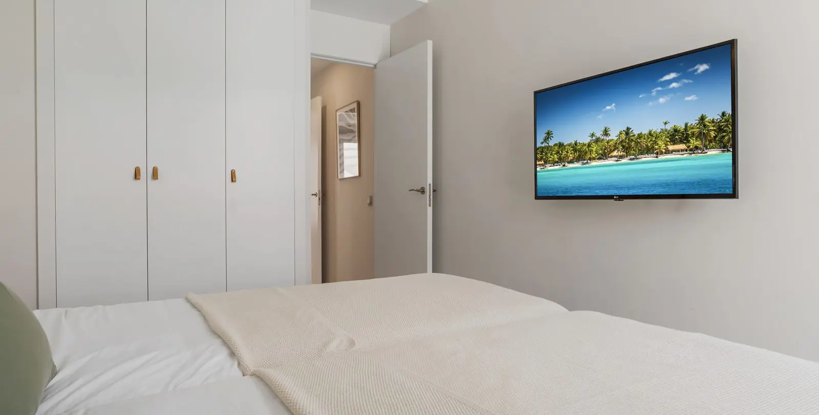 Sale of penthouse in Cancelada 13