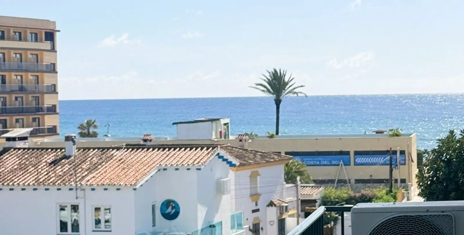 Venta de apartamento en planta media en La Cala de Mijas 1