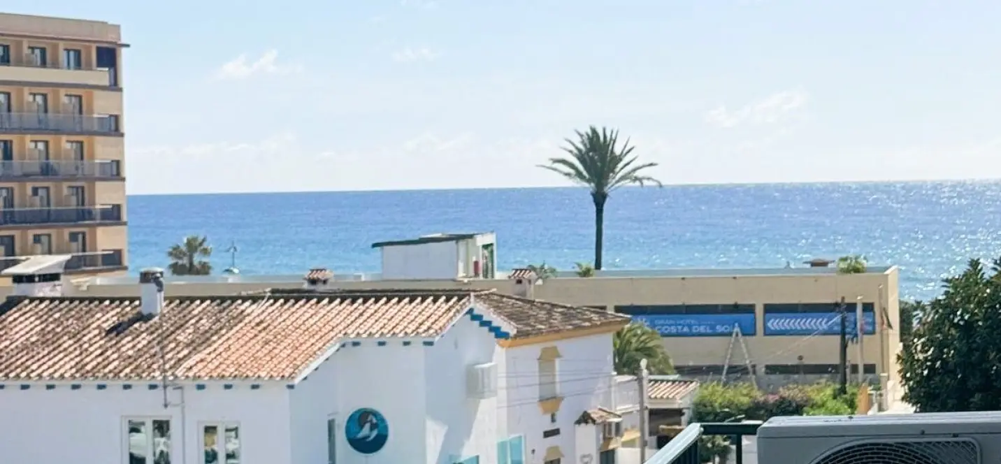 Sale of middle floor apartment in La Cala de Mijas 0