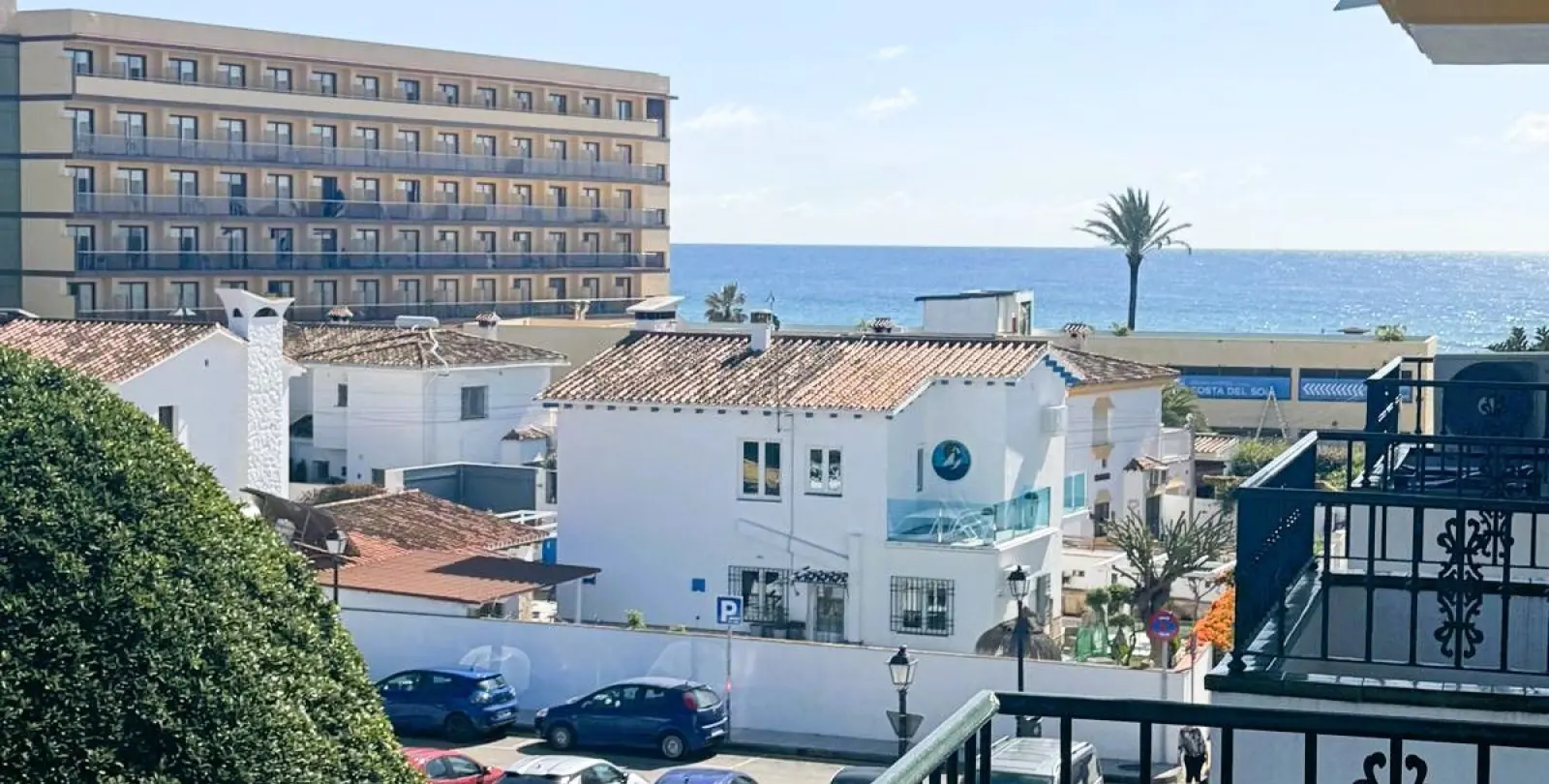 Venta de apartamento en planta media en La Cala de Mijas 2