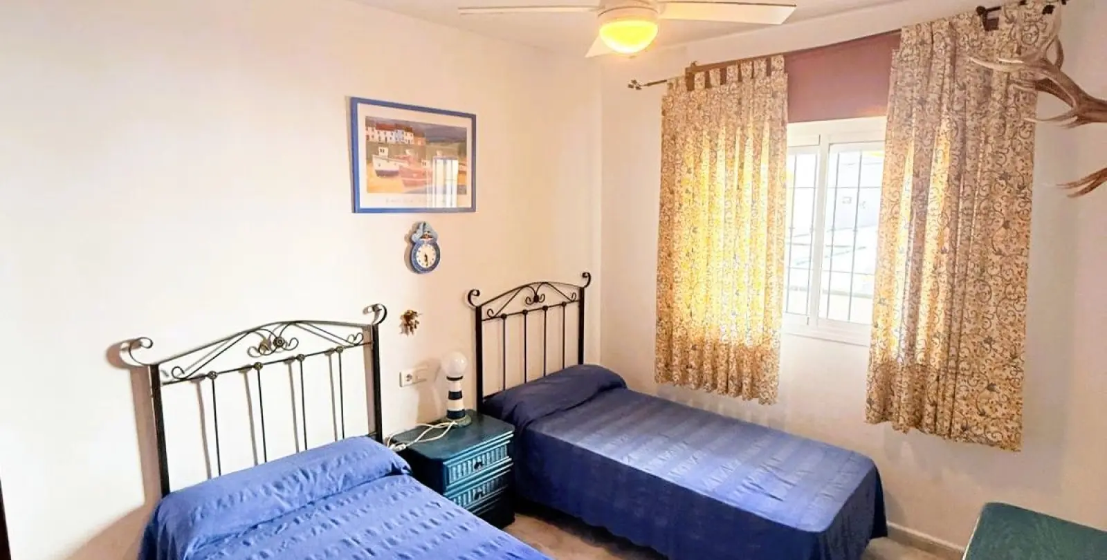 Venta de apartamento en planta media en La Cala de Mijas 16