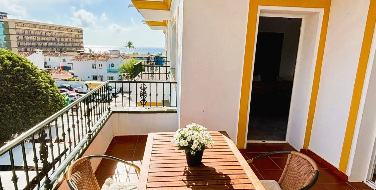 Sale of middle floor apartment in La Cala de Mijas 1