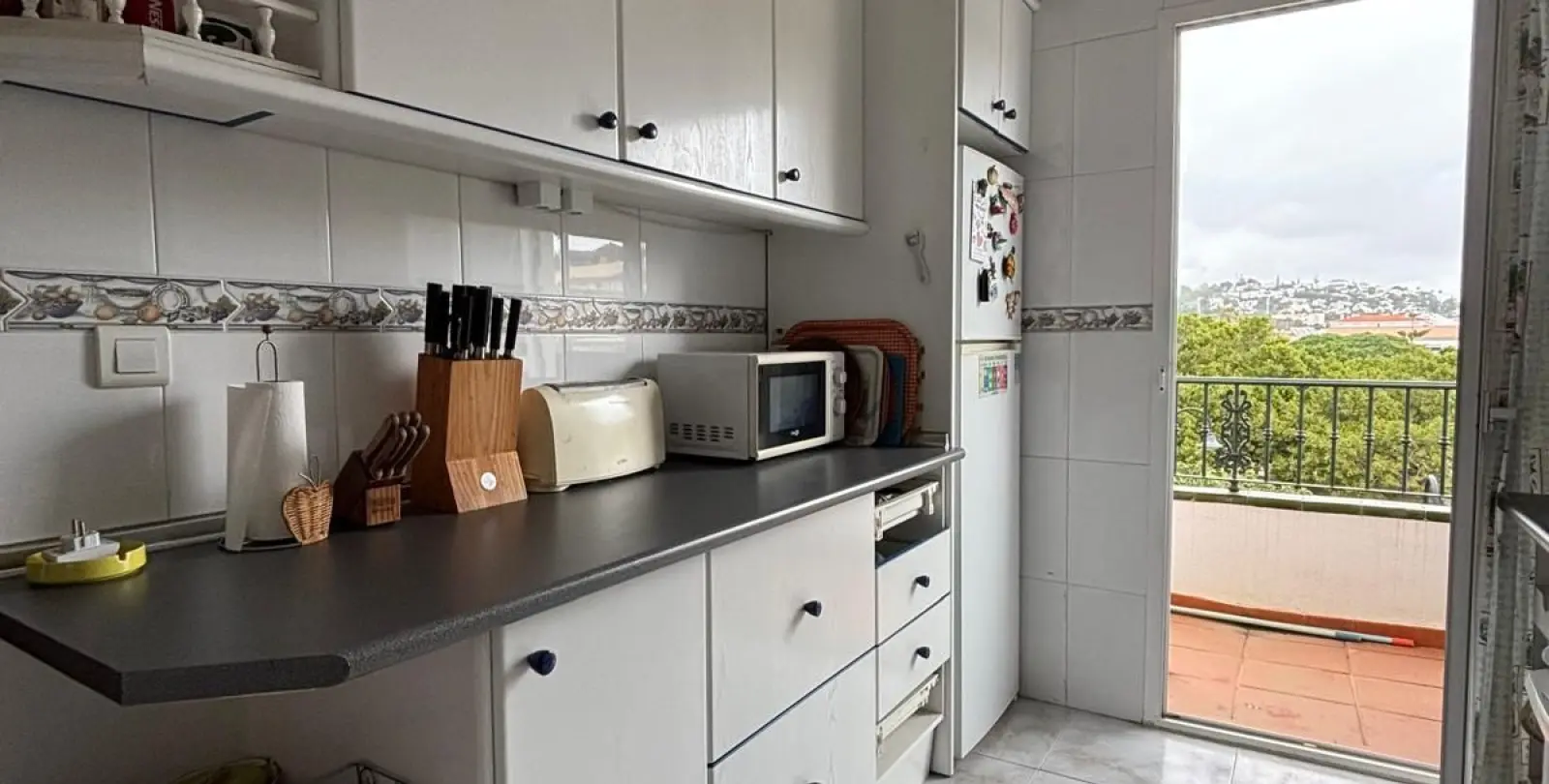 Sale of middle floor apartment in La Cala de Mijas 11