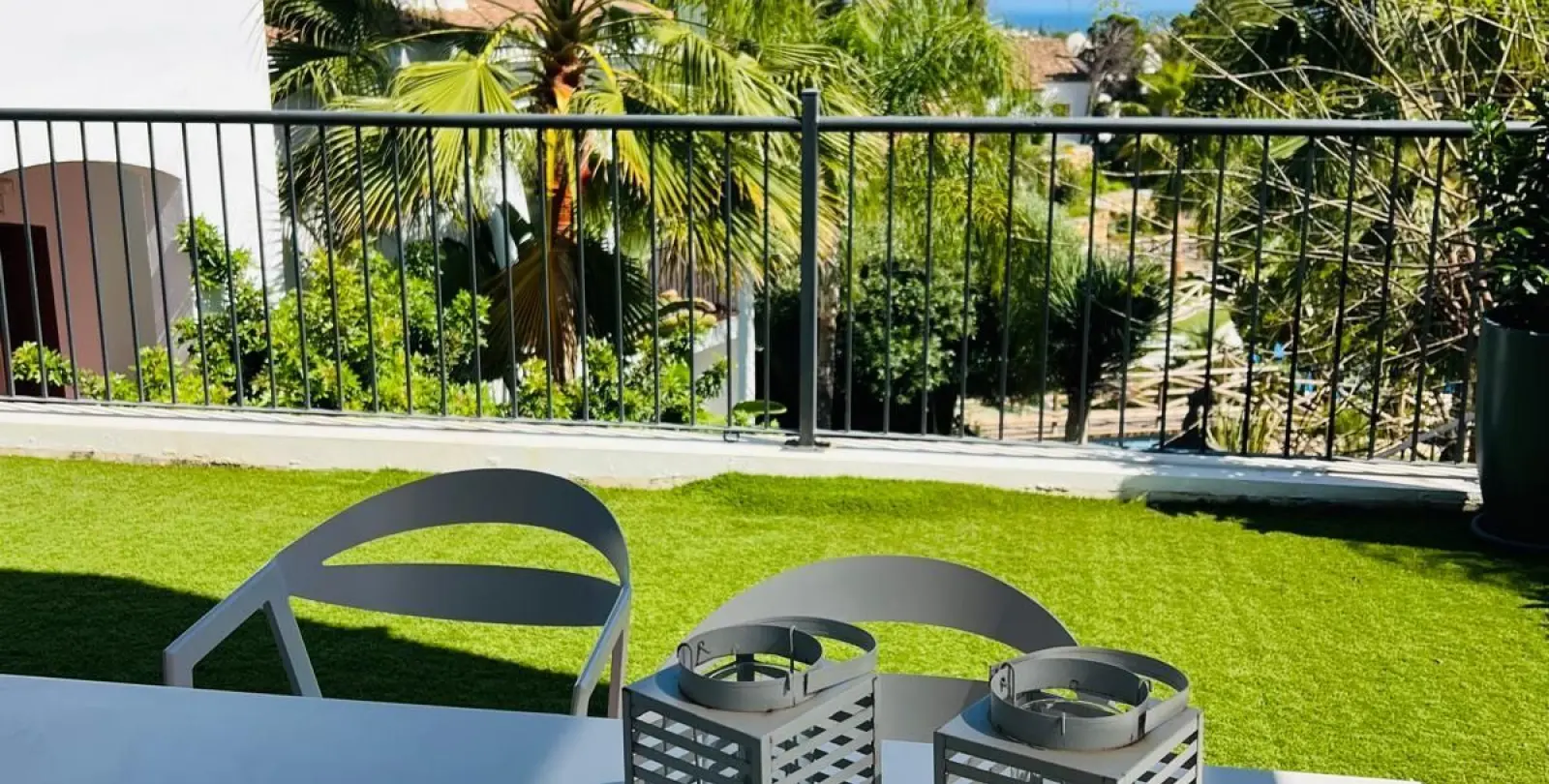 Venta de apartamento en planta baja en El Paraiso 6