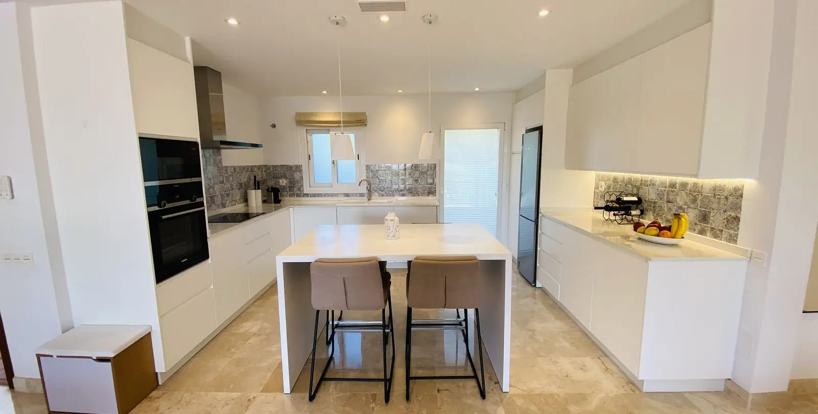Venta de apartamento en planta baja en El Paraiso 8