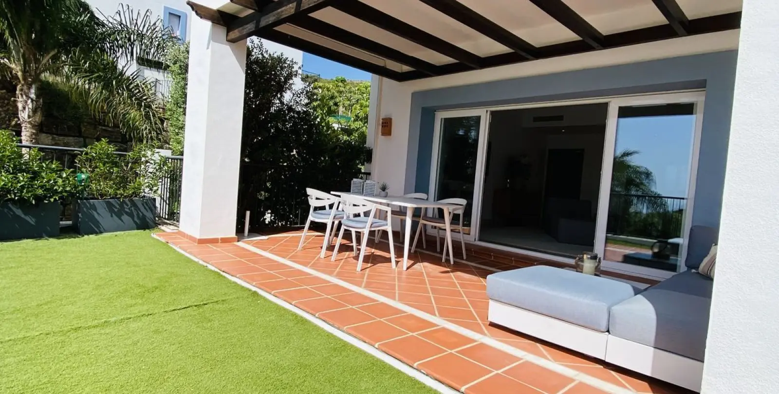 Venta de apartamento en planta baja en El Paraiso 18