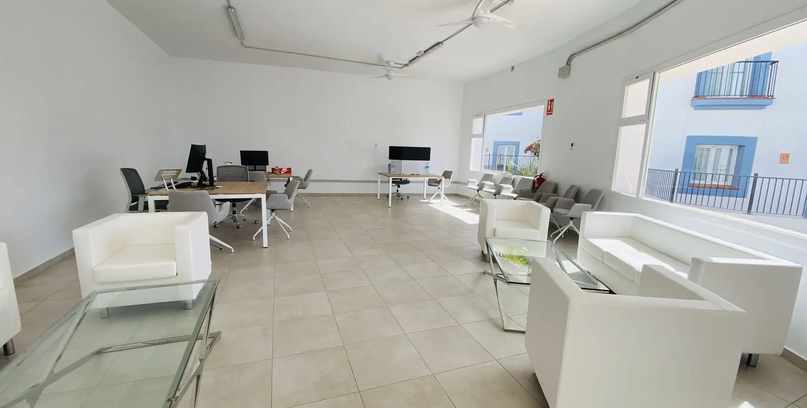 Venta de apartamento en planta baja en El Paraiso 28