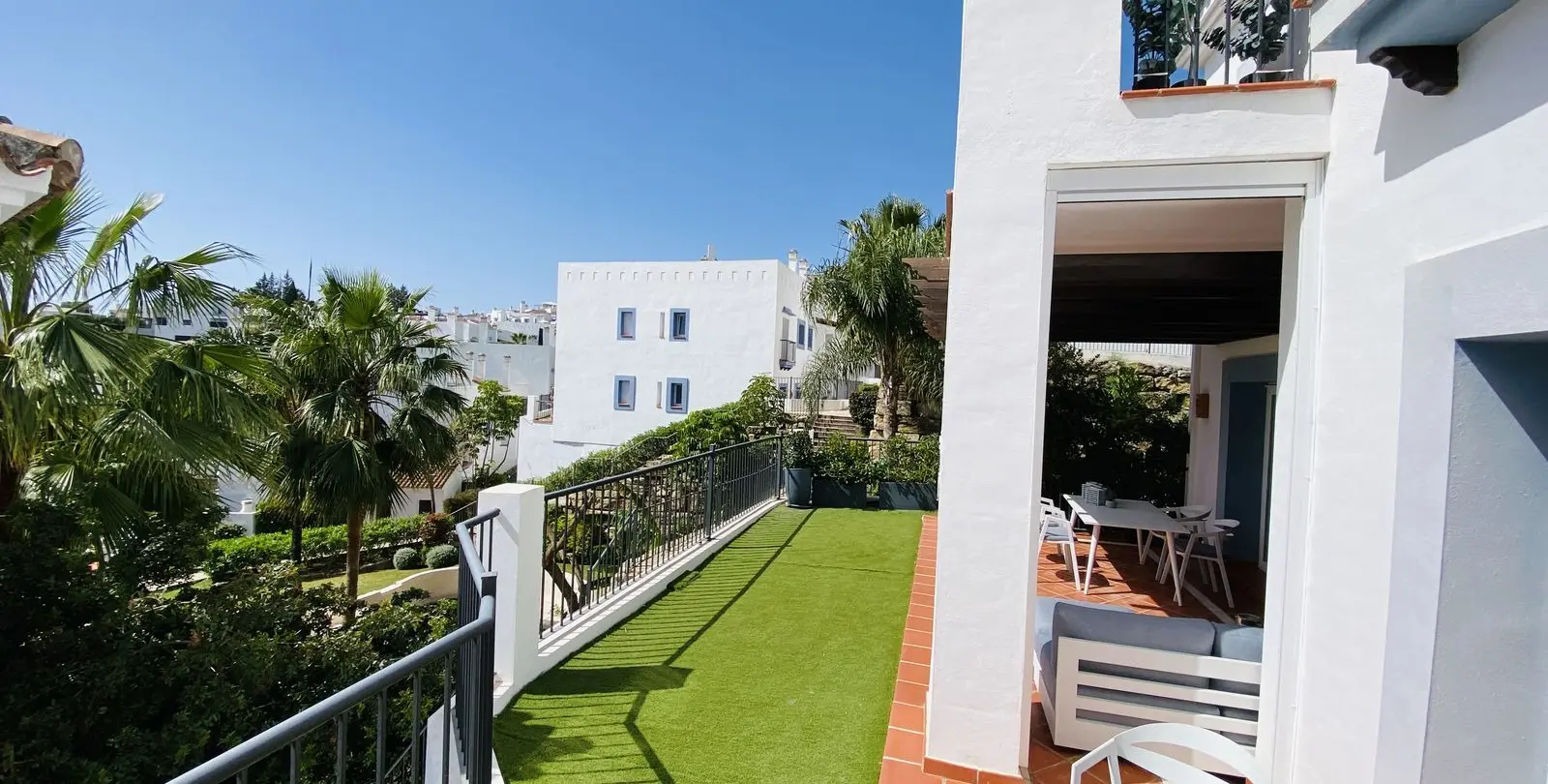 Venta de apartamento en planta baja en El Paraiso 38