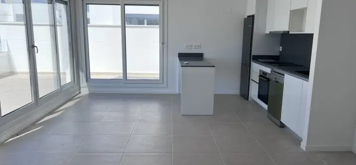 Sale of penthouse in Bel Air 4