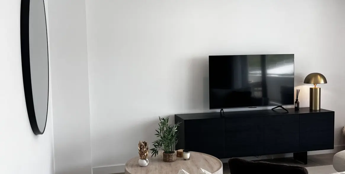 Venta de apartamento en planta media en Estepona 4