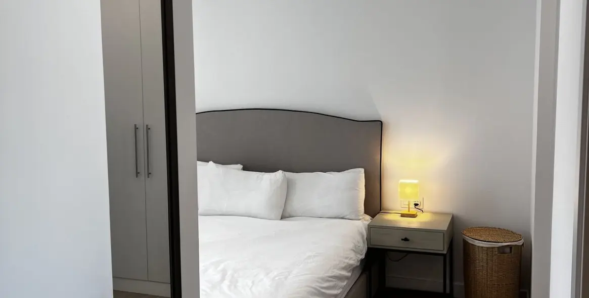 Venta de apartamento en planta media en Estepona 15