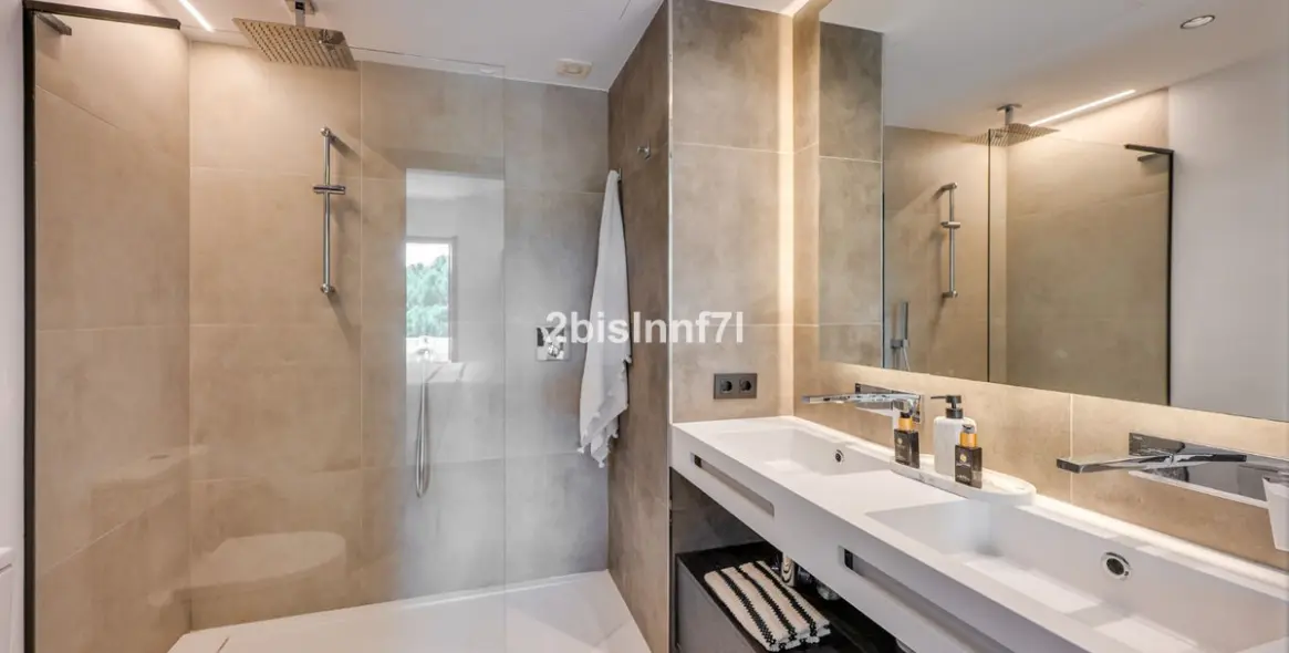 Продажа пентхауса в Elviria 12