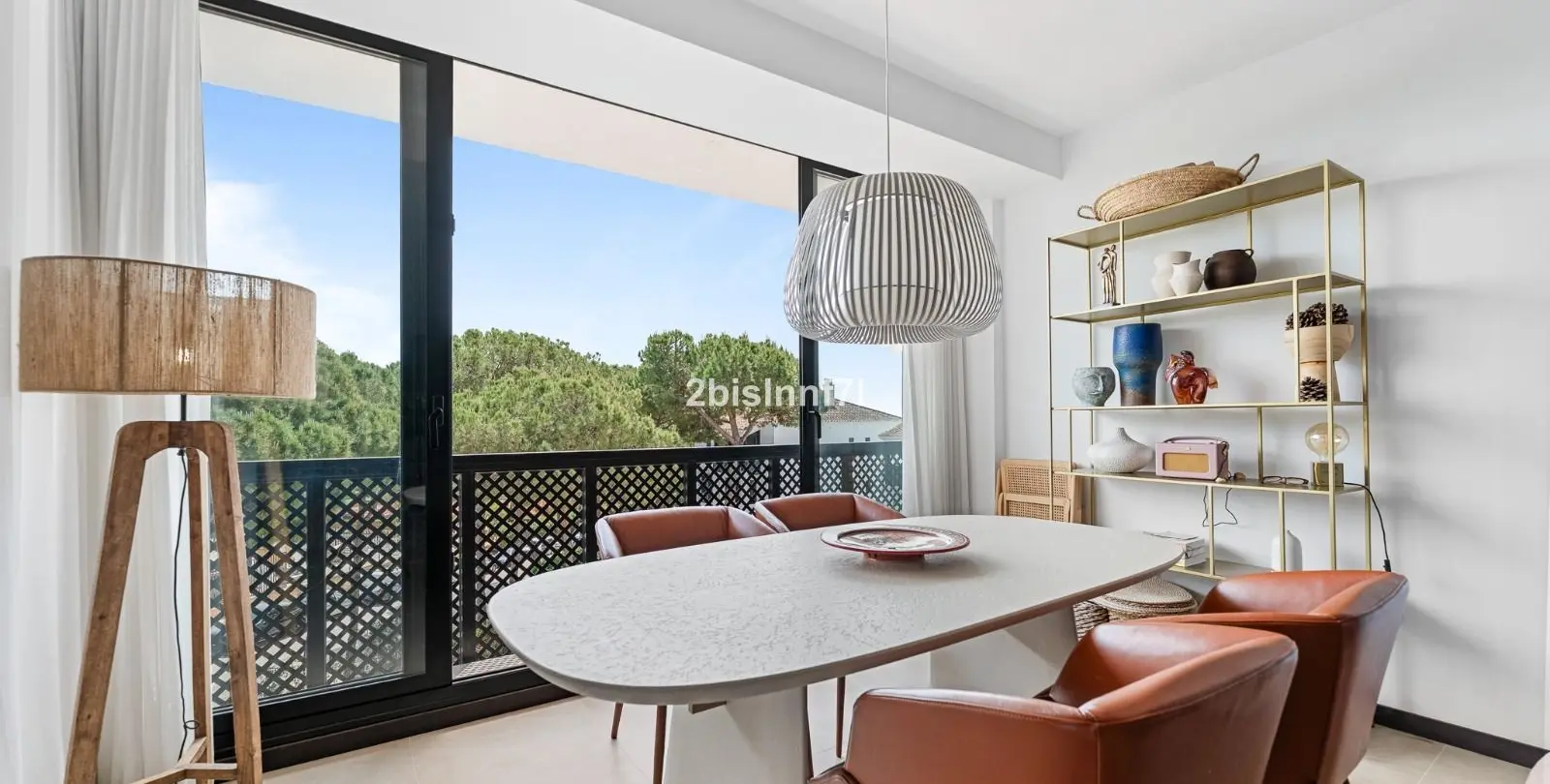 Sale of penthouse in Elviria 3
