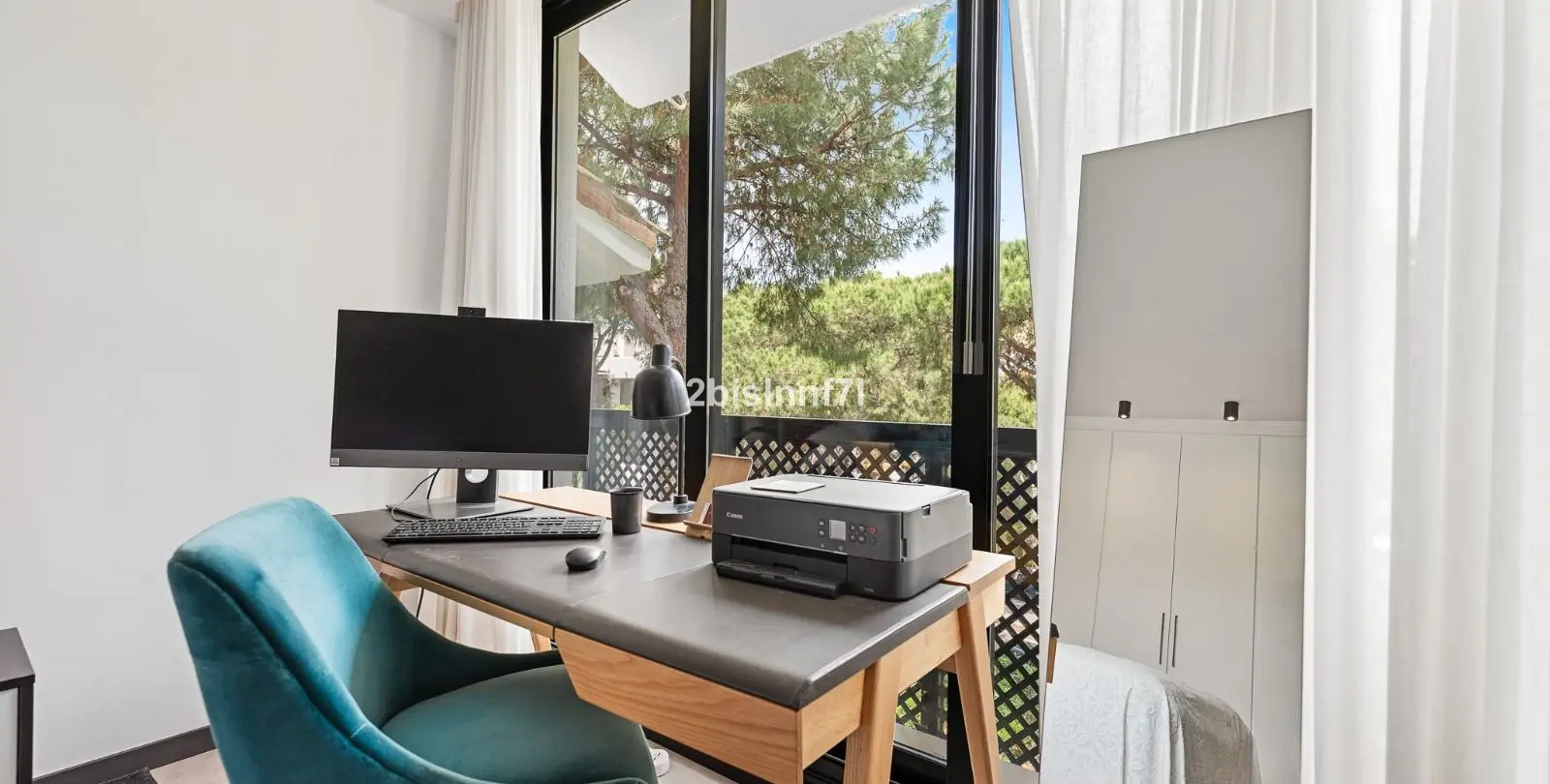 Sale of penthouse in Elviria 16