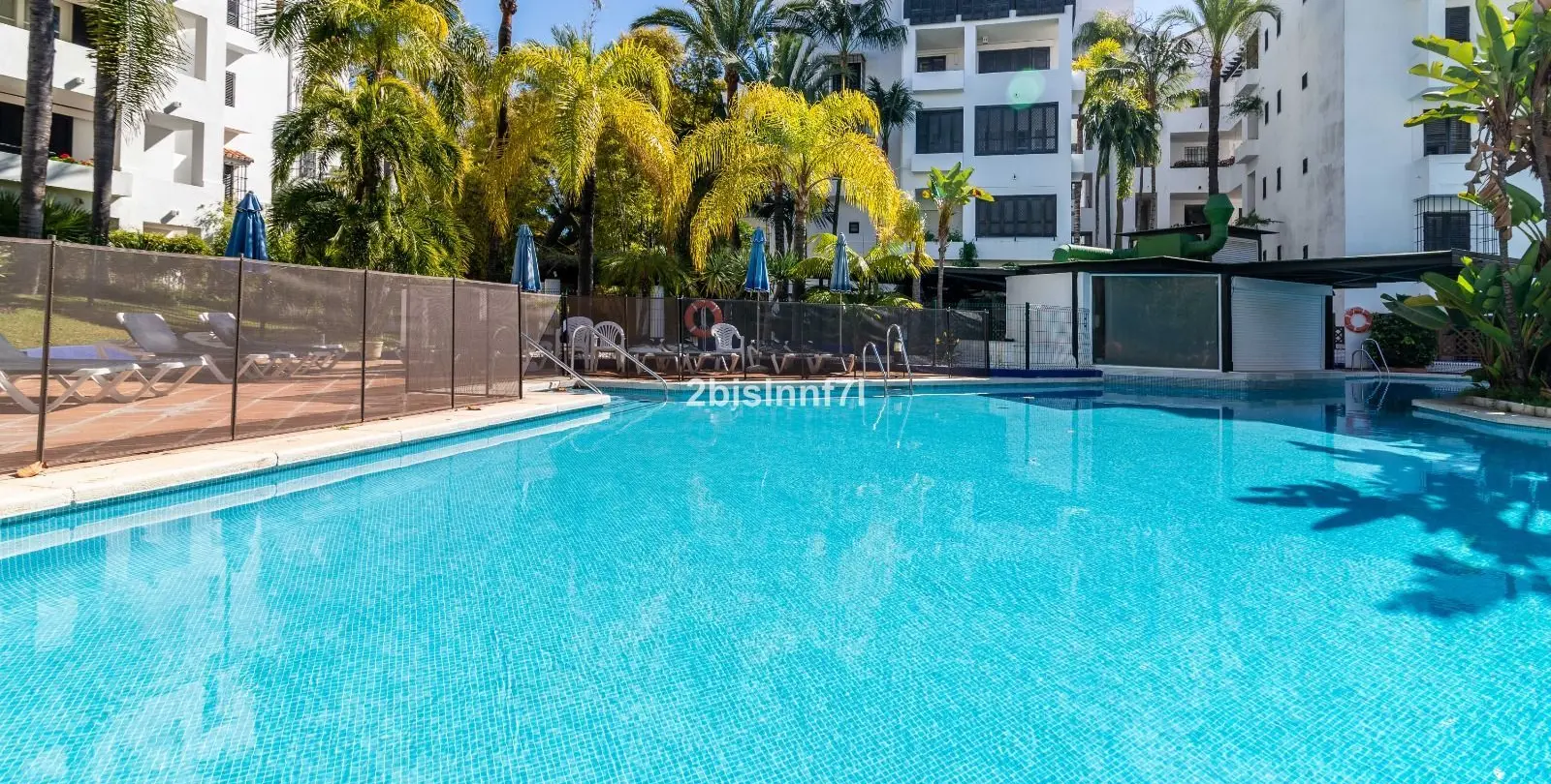Sale of penthouse in Elviria 23