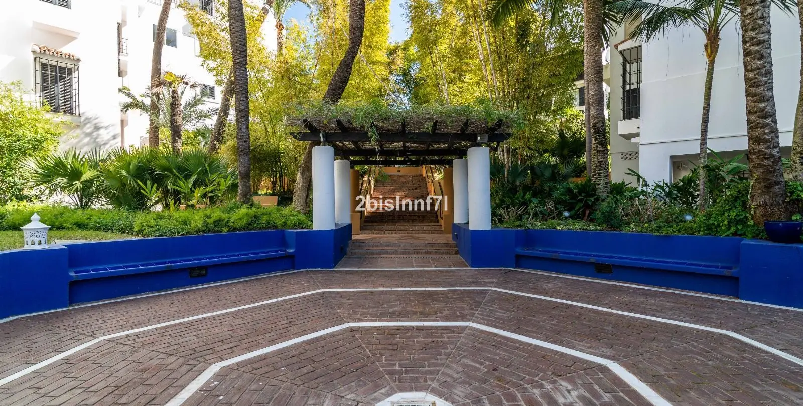 Sale of penthouse in Elviria 29
