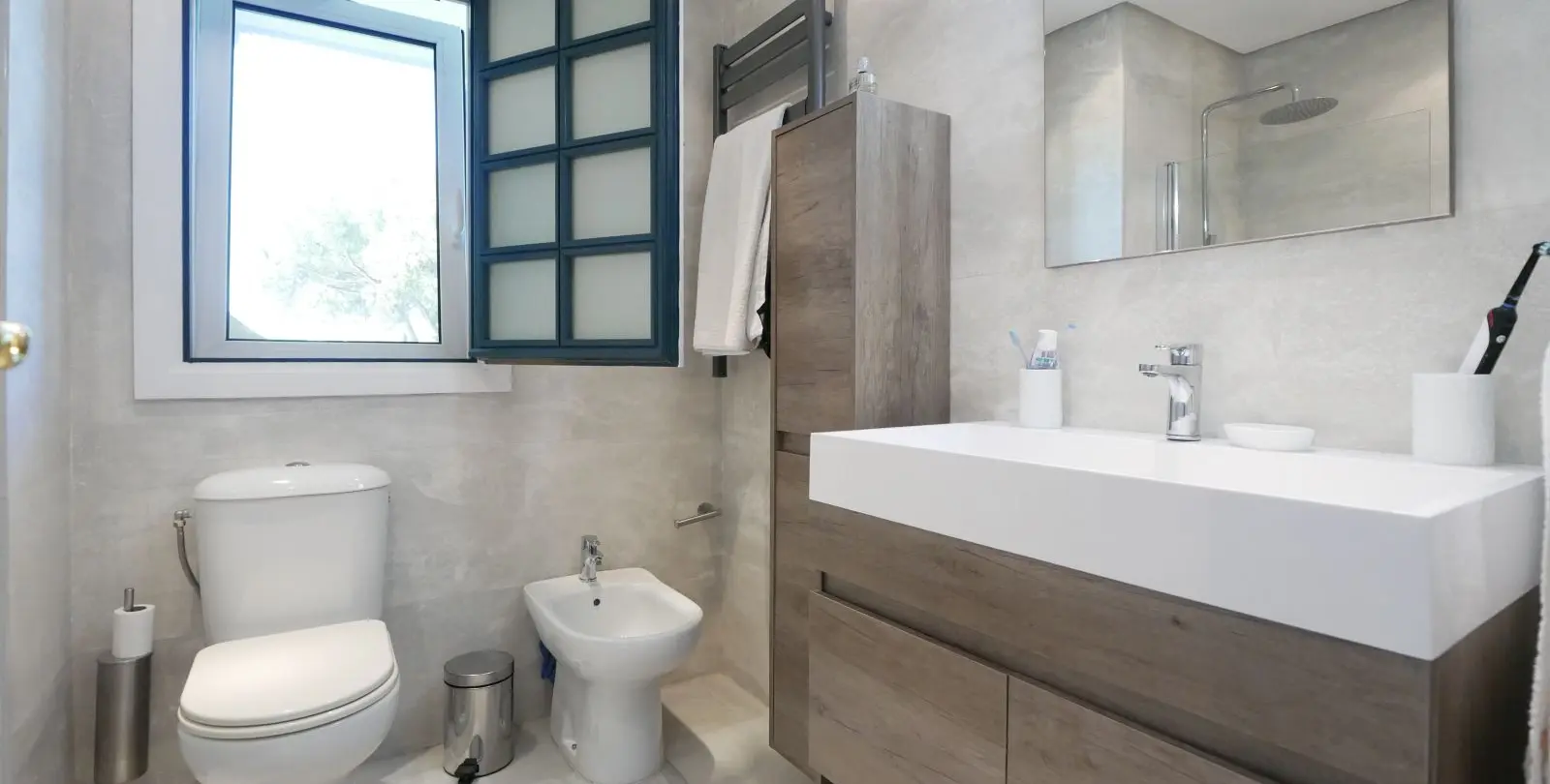 Sale of middle floor apartment in Puerto de Cabopino 9