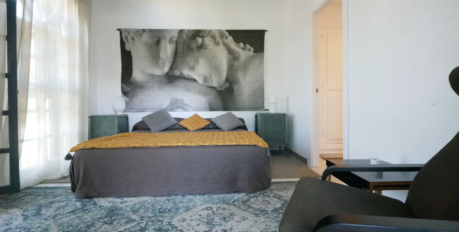 Sale of middle floor apartment in Puerto de Cabopino 15